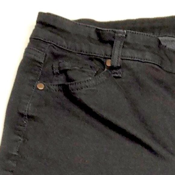 LIKE NEW DAVID BITTON BLACK AUBREY HIGH RISE ANKLE STRAIGHT JEANS 10/30x26 ⭐️ - Picture 7 of 12